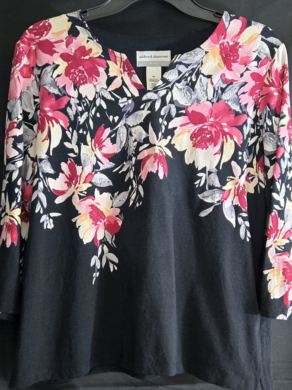 Alfred Dunner Black Floral V-Neck Women’s Top - Pink & Cream Flowers #583